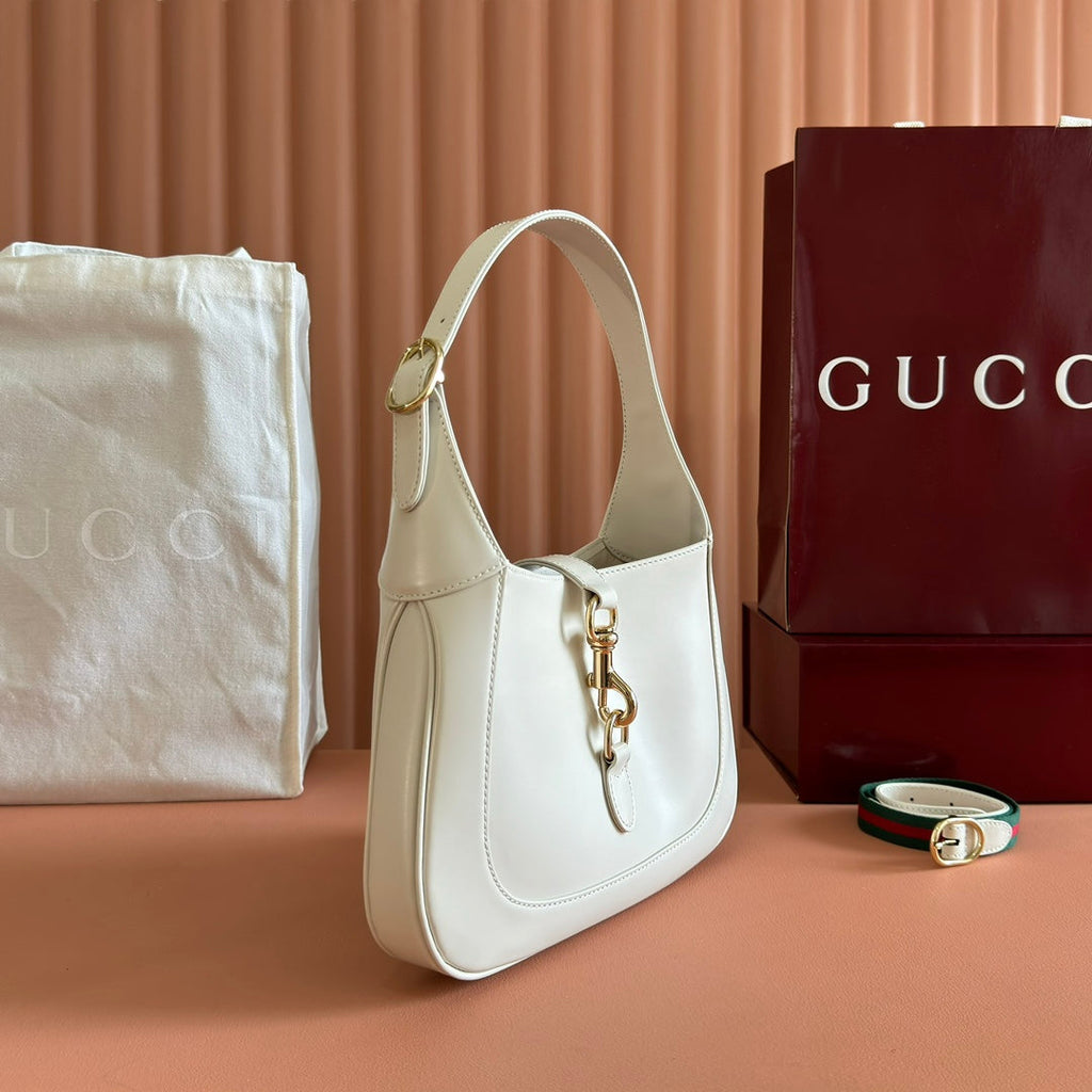 Gucci Jackie Small Shoulder Bag 27 in White Calfskin Gold Hardware