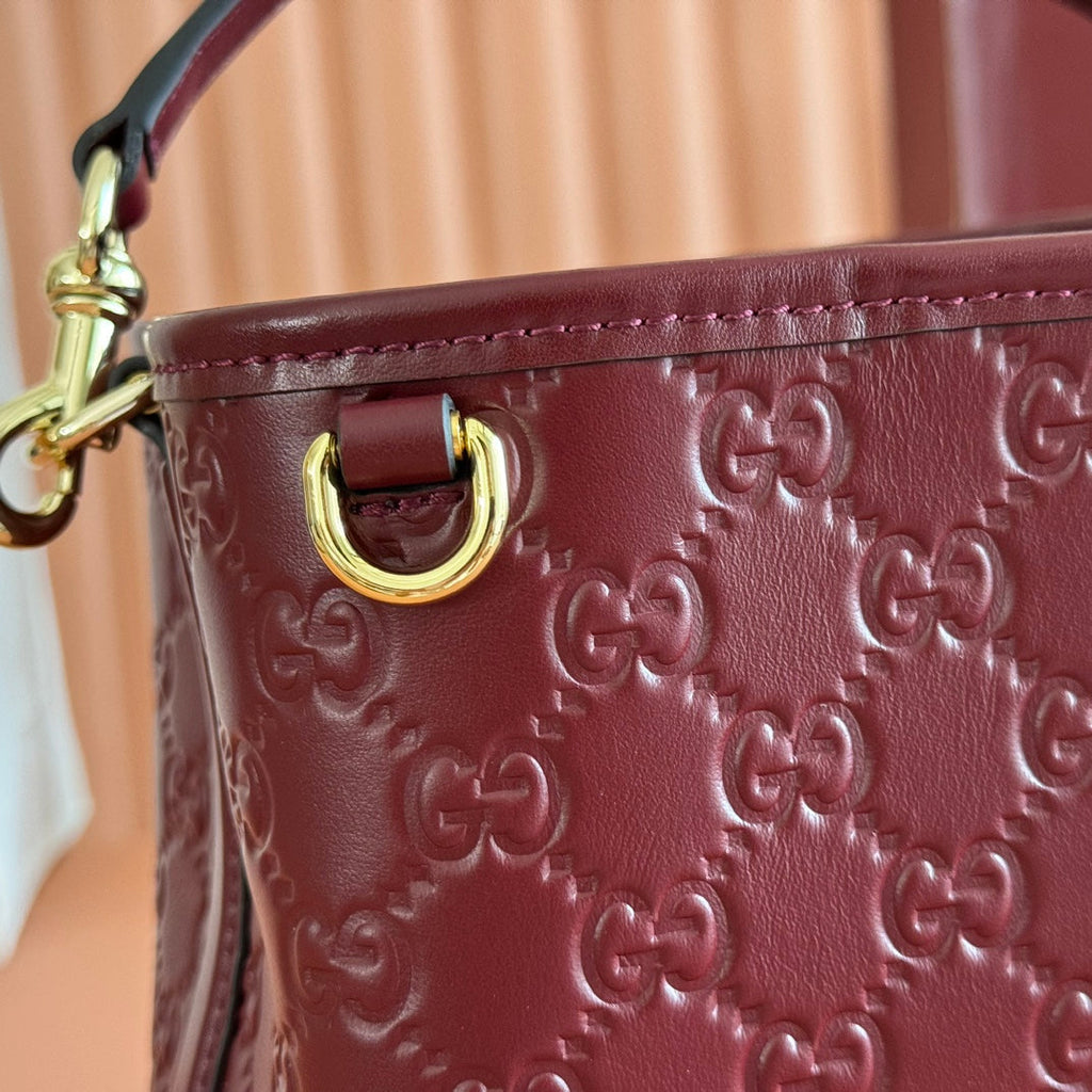 Gucci 26S Hand Bag 19 in Dark Red Calfskin with Monogram Pattern
