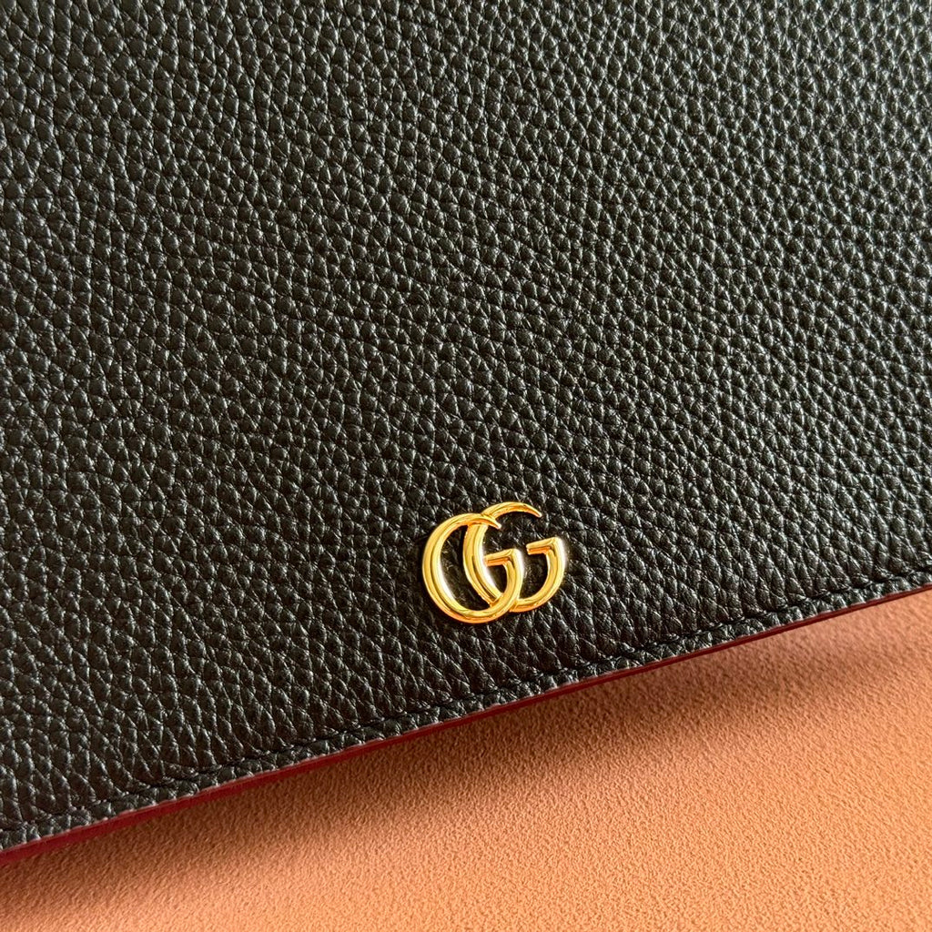 Gucci 26S Marmont Bag 20 in Black Calfskin