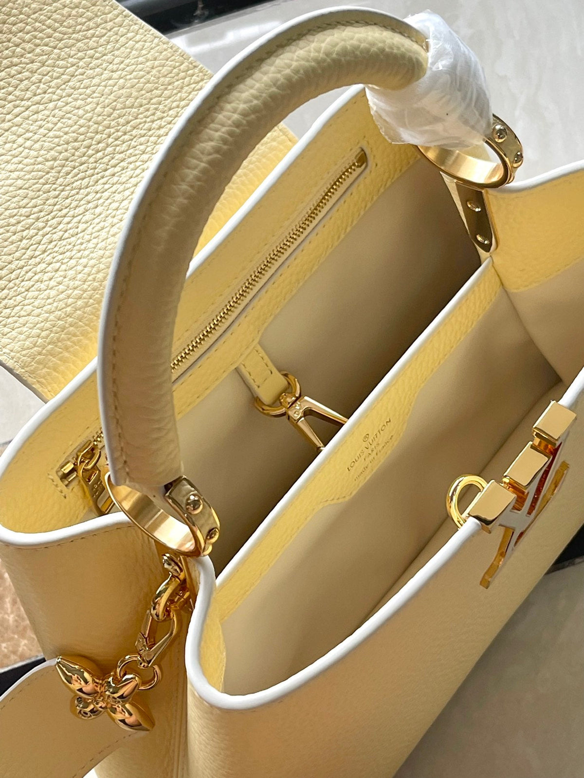 Louis Vuitton Capucines BB 26 in Banana Yellow Taurillon Bag