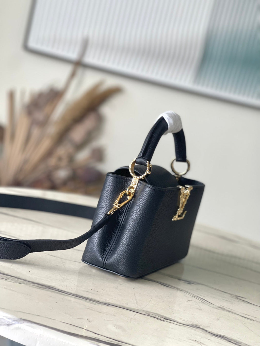 Louis Vuitton Capucines East-West Mini 22 in Black Calfskin Gold Hardware Bag