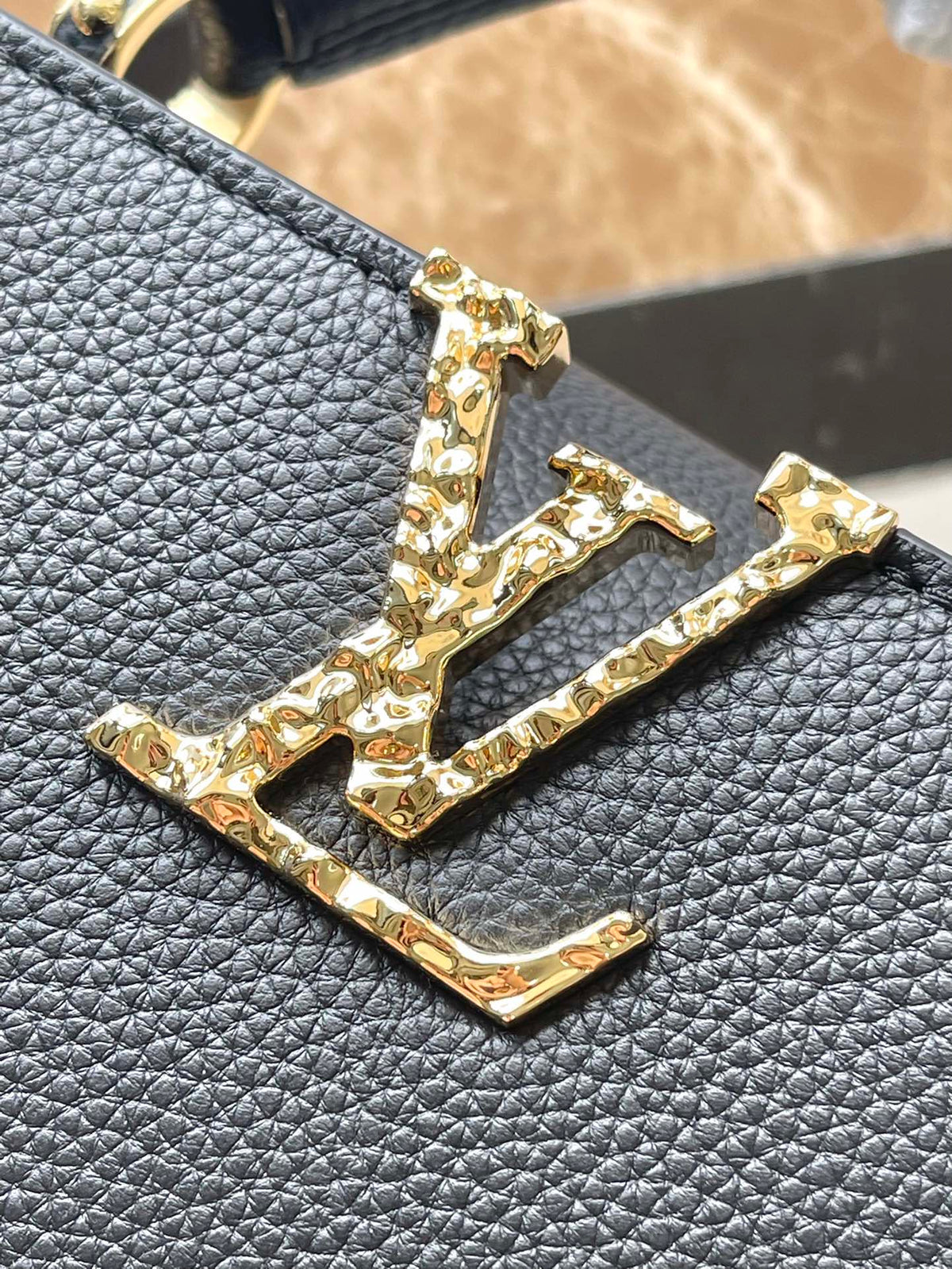 Louis Vuitton Capucines East-West Mini 22 in Black Calfskin Gold Hardware Bag