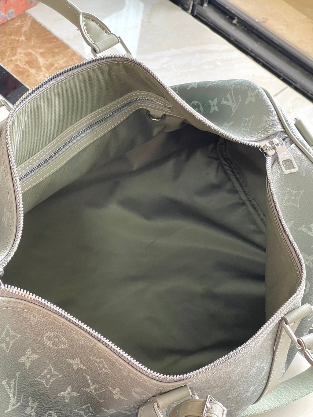 Louis Vuitton Keepall Bandoulière 45 in Gray Monogram Gradient Canvas Bag