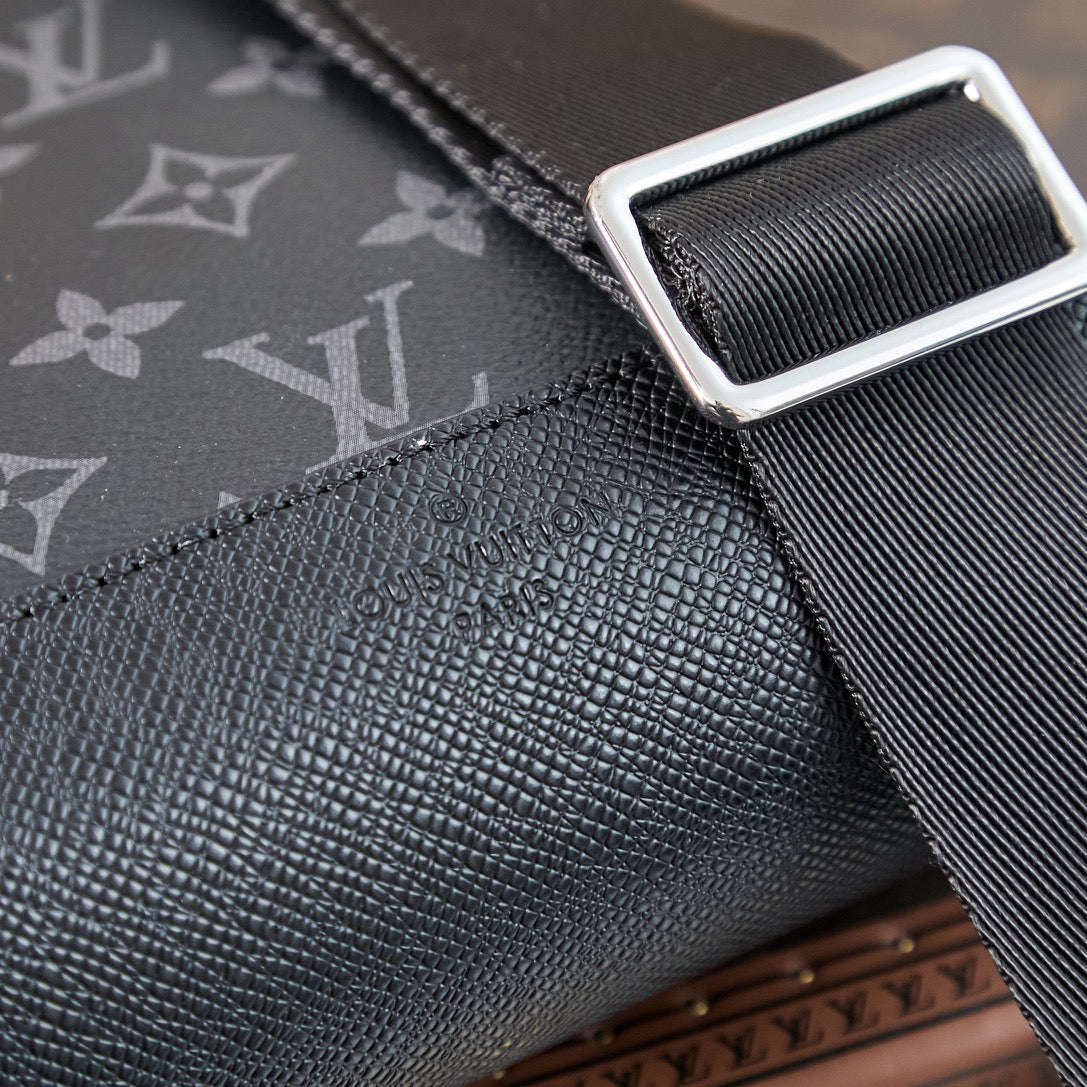 Louis Vuitton Duo Crossbag 42 in Black Monogram Eclipse Canvas Bag