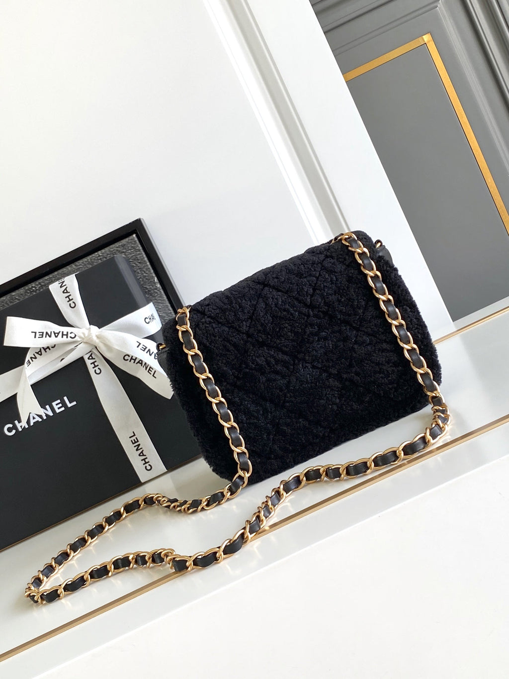 Chanel 25S Flap Bag 18 cm in Black Wool and Lambskin