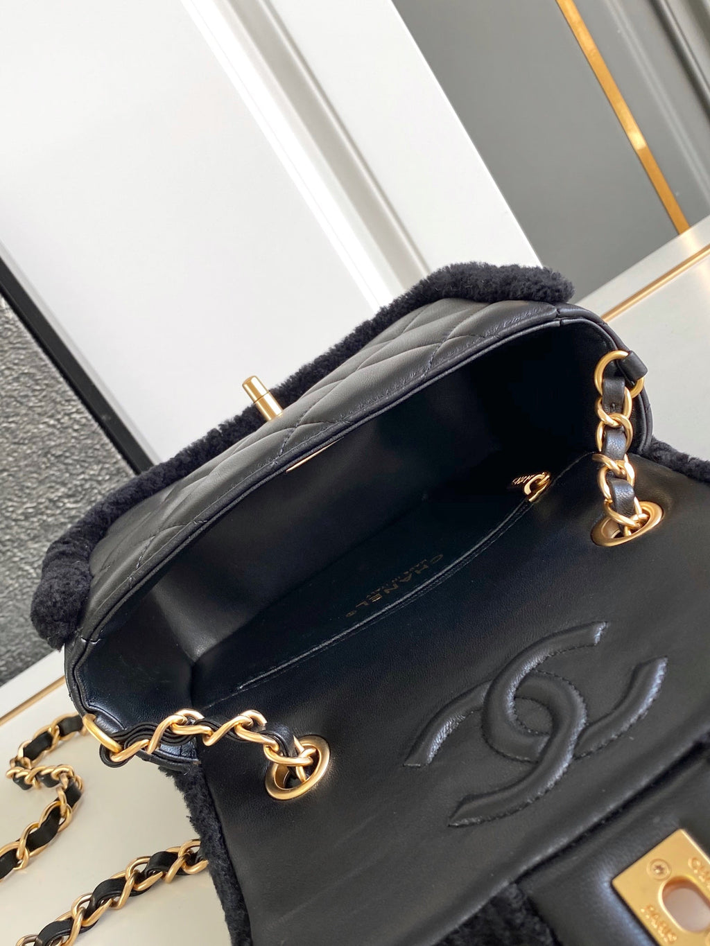 Chanel 25S Flap Bag 18 cm in Black Wool and Lambskin