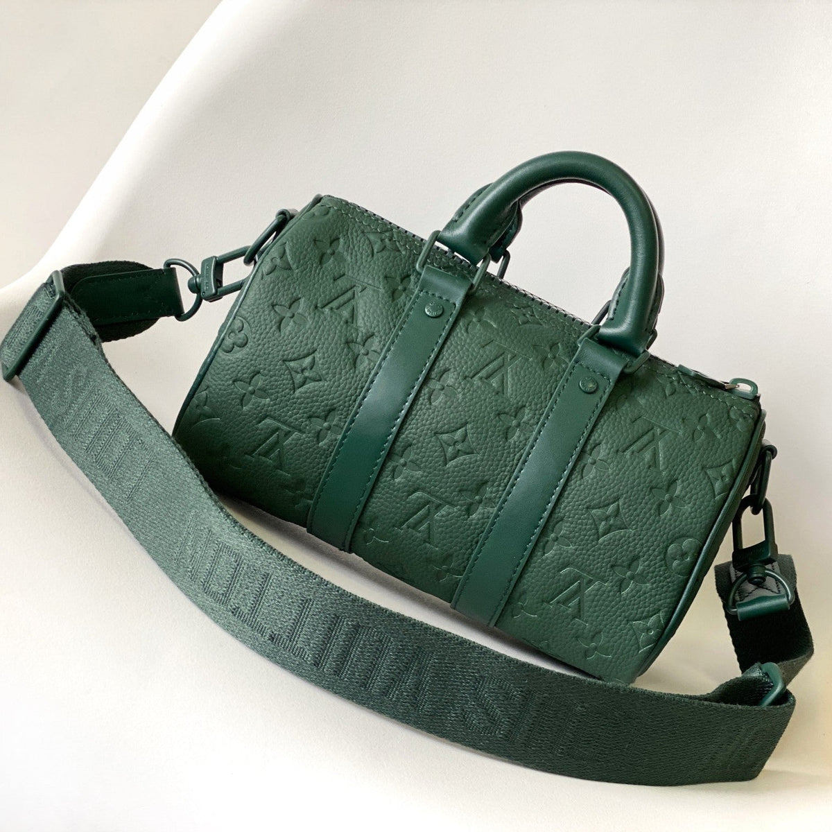 Louis Vuitton Keepall Bandoulière 25 in Forest Green Monogram Embossed Calfskin Bag
