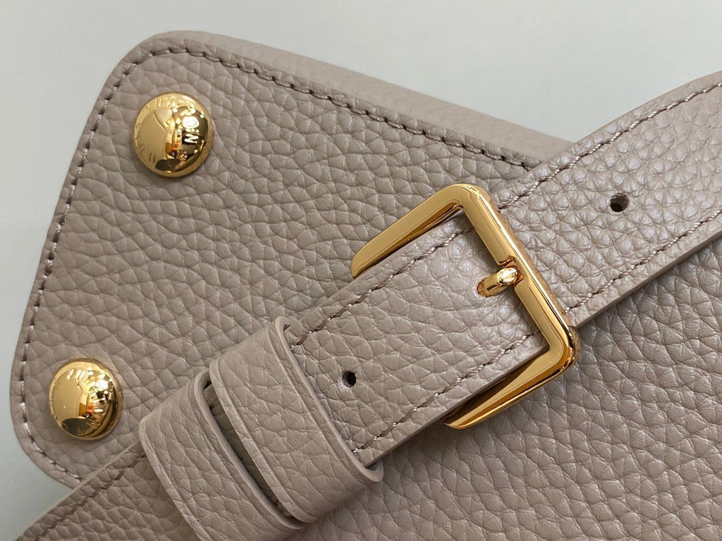 Louis Vuitton Capucines BB 27 in Khaki Brown Taurillon Bag