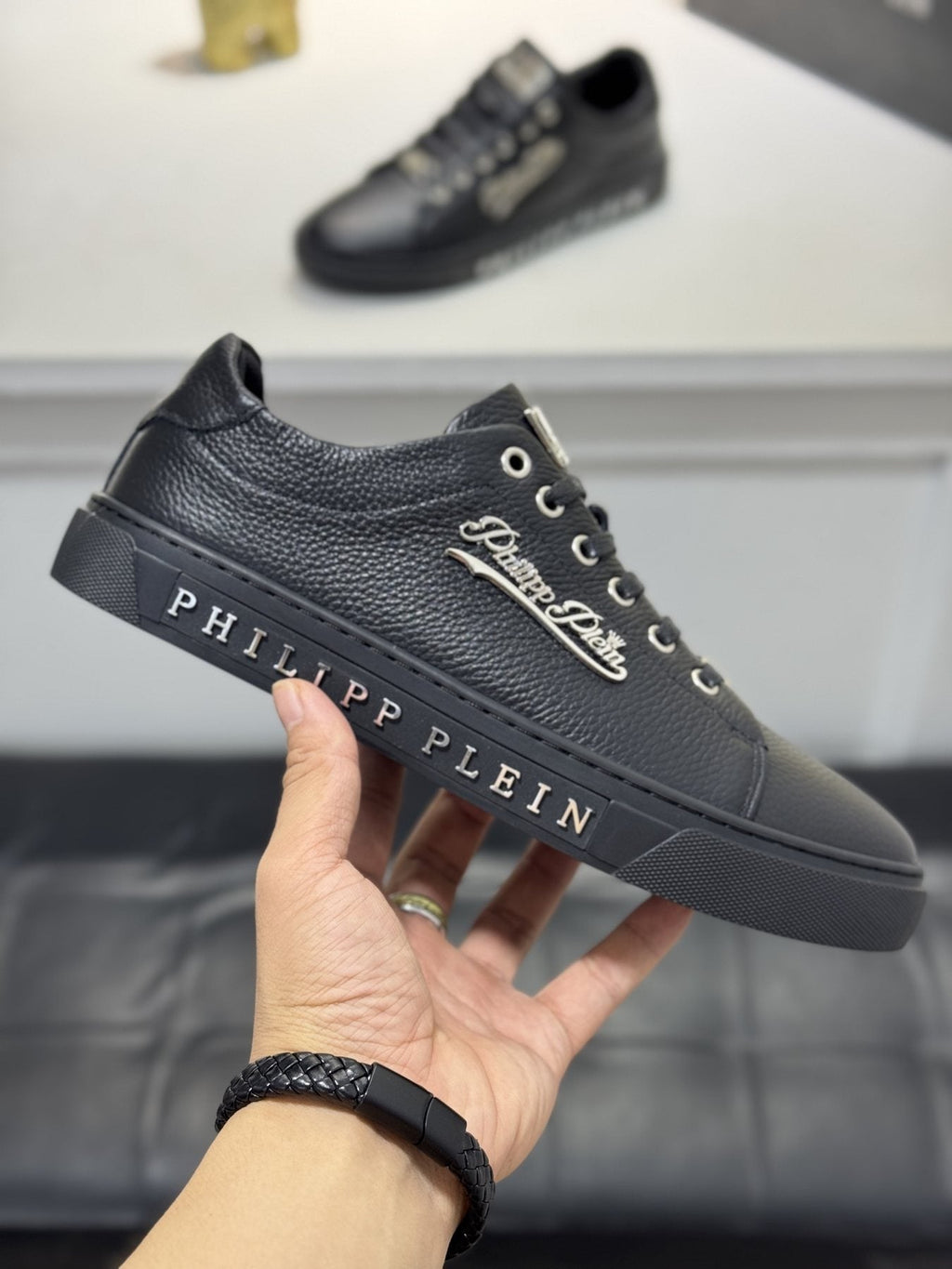 Philipp Plein Navy Low-Top Sneakers — front