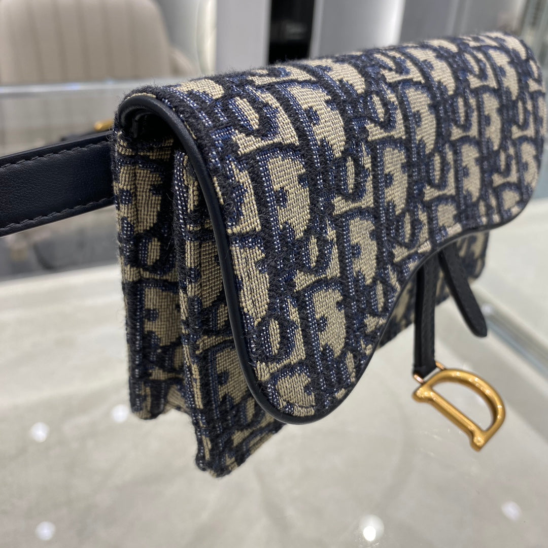 CD Saddle 17cm Belt Beg Blue Oblique Embroidery