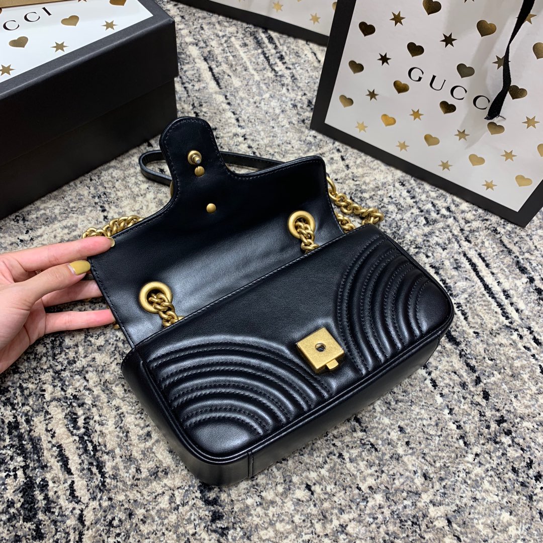 Gucci Marmont 22cm Black Calfskin Gold Hardware Bag